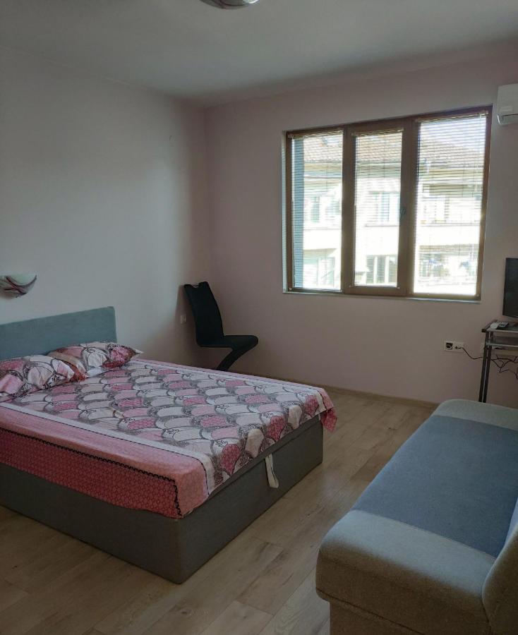 Liliya Apartment Плевен Екстер'єр фото