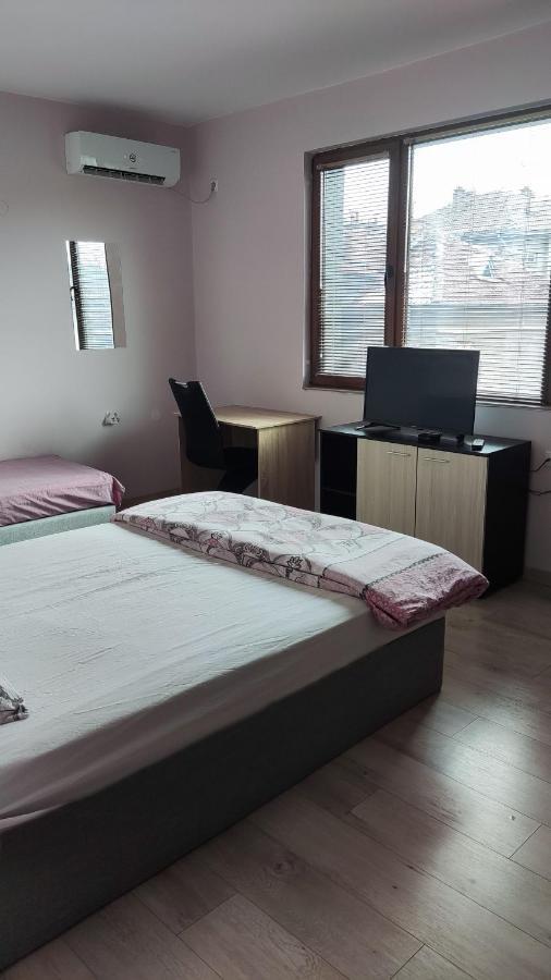 Liliya Apartment Плевен Екстер'єр фото