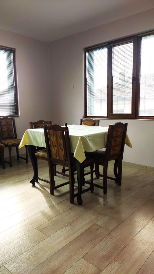 Liliya Apartment Плевен Екстер'єр фото